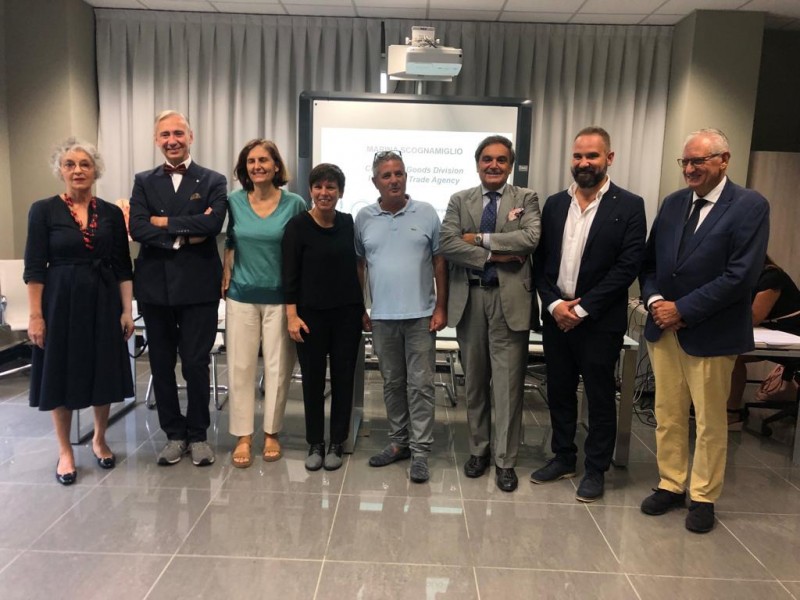 “Moda italiana settore diffuso, volano dell’export, primato mondiale. ”Tuscany4shoes Al Polo Tecnologico di Segromigno in Monte  l’evento b2b che porta una decina di operatori internazionali per conoscere l’eccellenza della moda calzaturiera del territorio