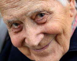L’adolescenza nell’età della tecnica: Fratel Arturo Paoli incontra Luigi ed Eva Zoja